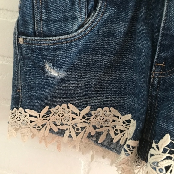 Zara Trafaluc Mini shorts Jeans Blue Denim Boho Country Festival Crochet Sz 0 - Picture 4 of 8